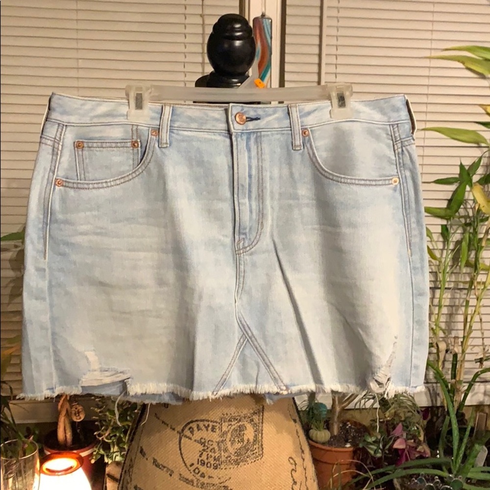 NWOT. American Eagle 🦅 Skirt. Size 14.